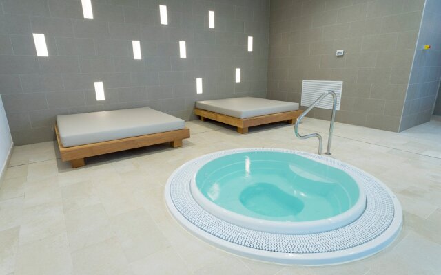 Parque Nereida Suites Hotel