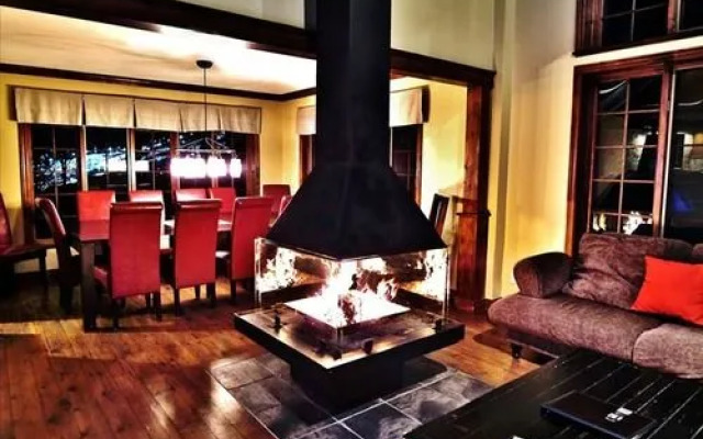 Chalet 9B Chemin Blanc by Les Chalets Alpins