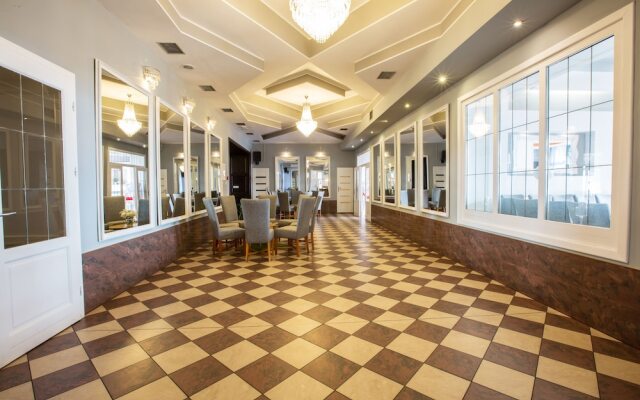 Hotel Srebrna Góra