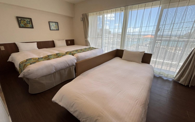 Seaside Condominium Rana Chatan – Guest Rooms – Chatan