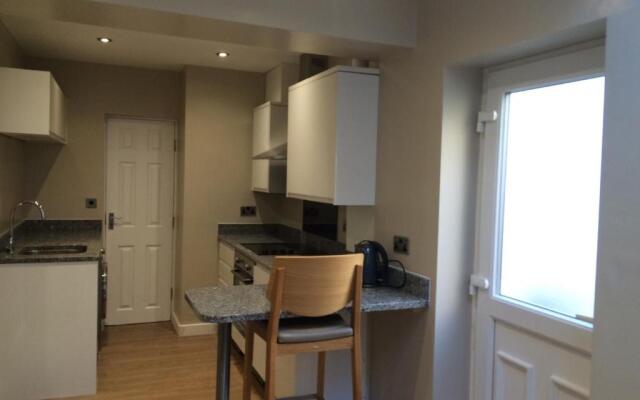 Valley Mount House & Apartment