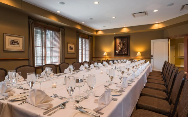 The Glen Club