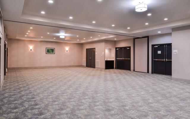 Holiday Inn & Suites Dallas-Addison by IHG