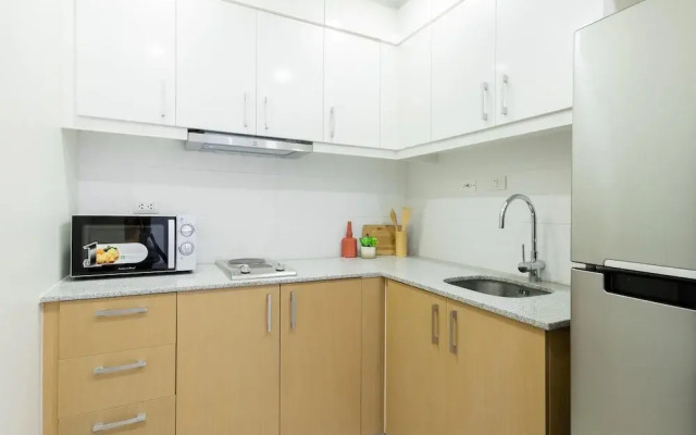 Uptown Parksuites BGC