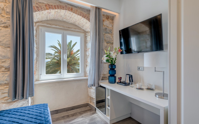 Palms Promenade Luxury Rooms
