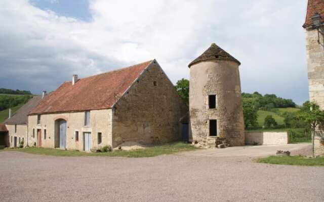 Chambres & Table d'hôtes La Tour de Giry