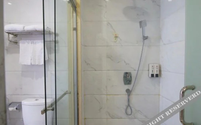 Jinjing Hotel (Nanning Qingxiu Wanda Dongge Road Subway Station)