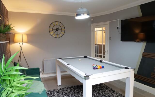 Stunning 5-bed House in Liverpool! Great Location!