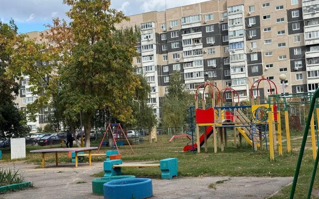 Апартаменты на проспекте Врача Сурова 22