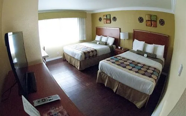 Deer Haven Inn & Suites