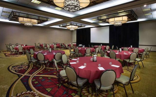 Embassy Suites by Hilton Chicago O'Hare Rosemont