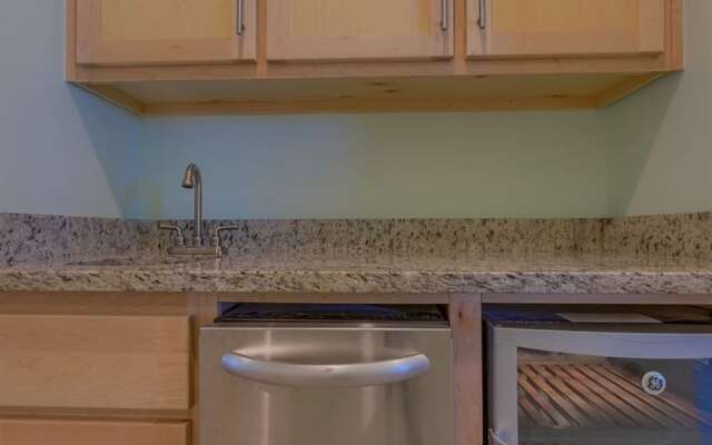 Emerald by Meyer Vacation Rentals