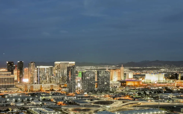 StripViewSuites at Palms Place Penthouses