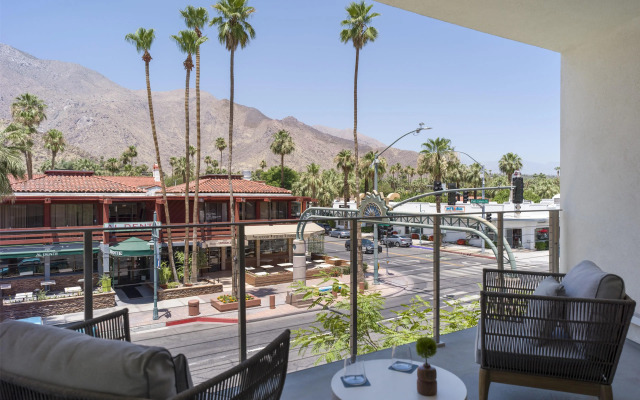 Thompson Palm Springs, by Hyatt