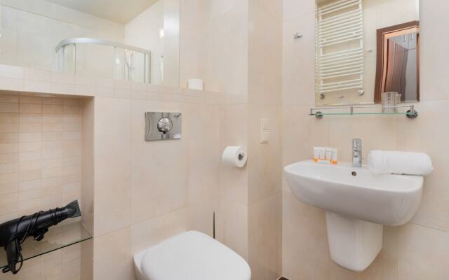 Elegant Apartment Seaside by Renters