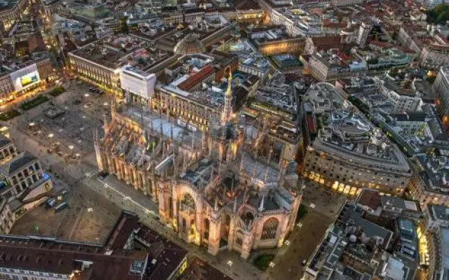 Experience Milano Fashion