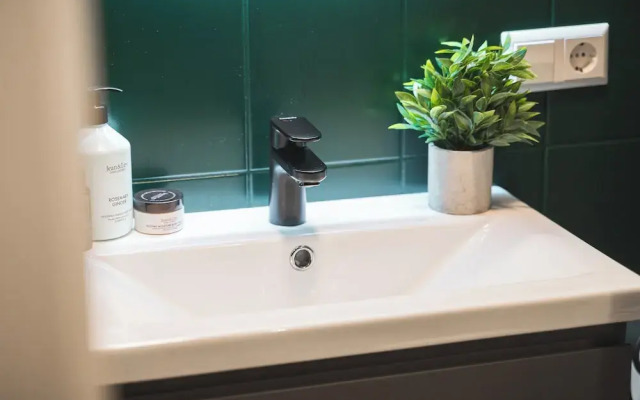 JUNGLE No5 Boutique Hotel - Stuttgart City-Center
