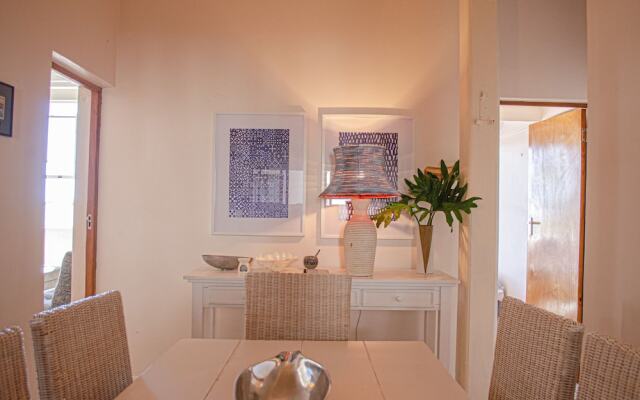 Searle's Manor - Apt 13