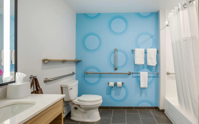 Tru by Hilton Saint Joseph