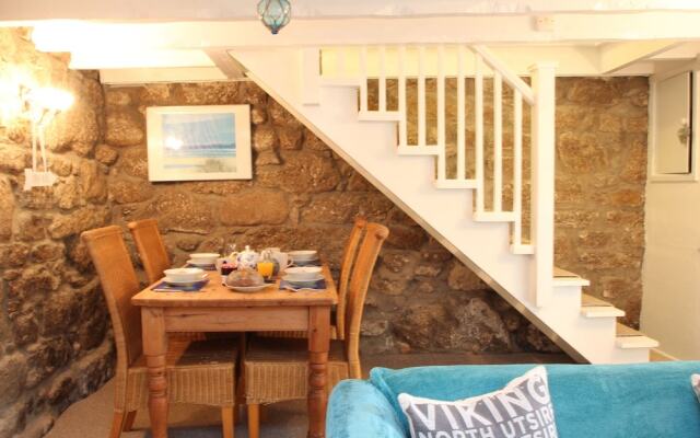 Gillyflower Cottage