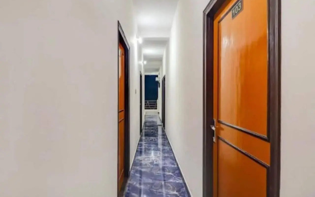 Oyo 80505H Shubhi Palace