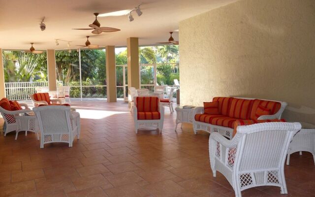 Beach Club 413