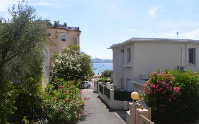 Appartement Saint-Raphaël, 1 pièce, 2 personnes - FR-1-466A-16