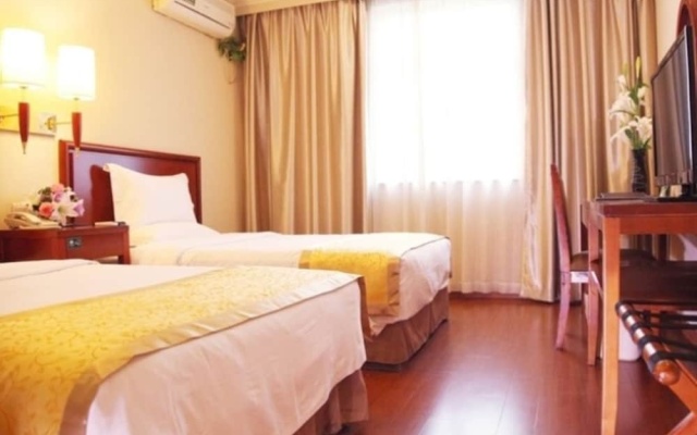 GreenTree Inn JiangSu Zhenjiang Center Street No 1 Peoples Hospital Express Hotel – Guest Rooms – Zhenjiang