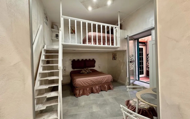 Roila House