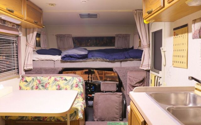 Cafe Bar & Hostel Go Me