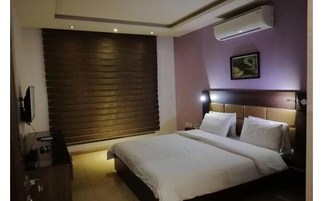 7 Days Hotel Apartments