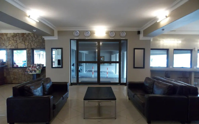 Sierra Square Hotel
