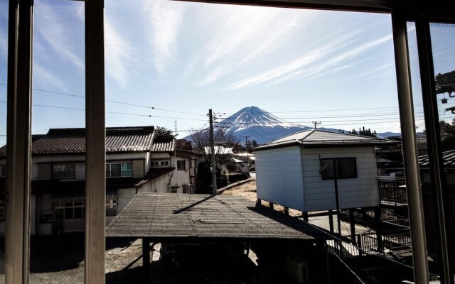 Guesthouse Asobi Factory - Hostel