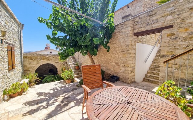Traditional Village Pool Apartment