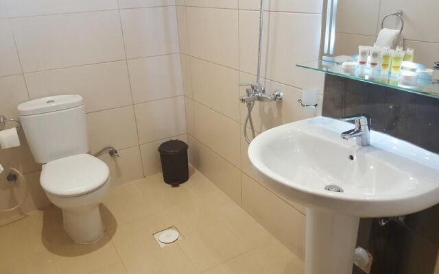 Oasis Rise Hotel Apartments