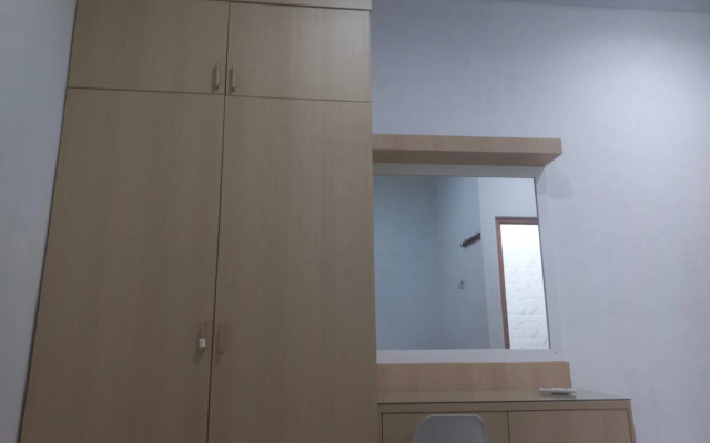Hotel O Guest House Ayomi Syariah – Guest Rooms – Tegal