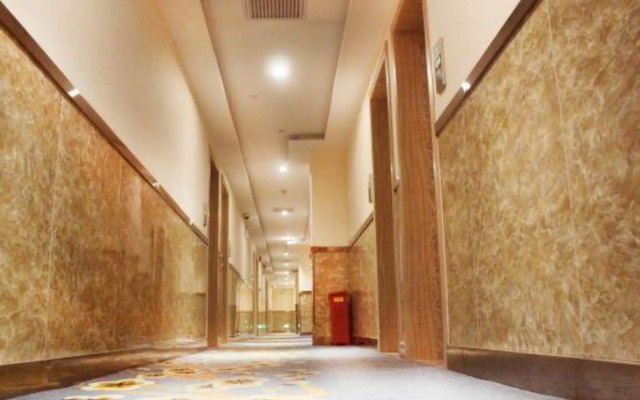 Boya Hotel (Shanghai Xiuyan Road Metro Station)