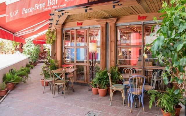 Radiant Holiday Home in Seville near River