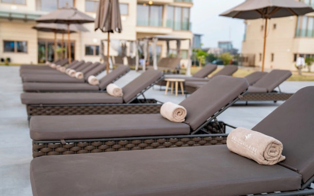 Heliconia Park Luxury Apartments &Suites