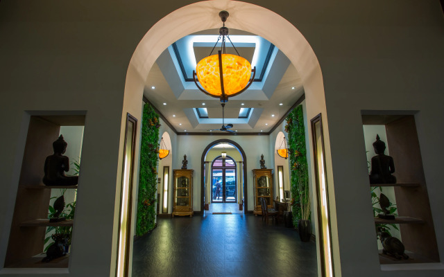 Treasure Oasis Hotel