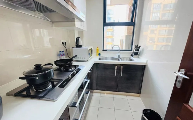 Tyms 2BR with Kitchen 5min to Metro