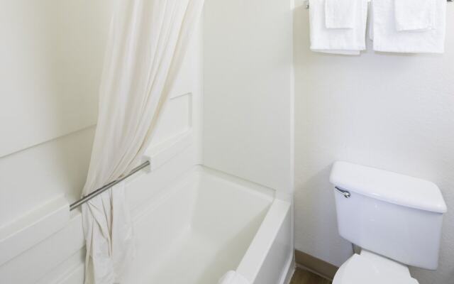 InTown Suites Extended Stay Greensboro NC - Airport