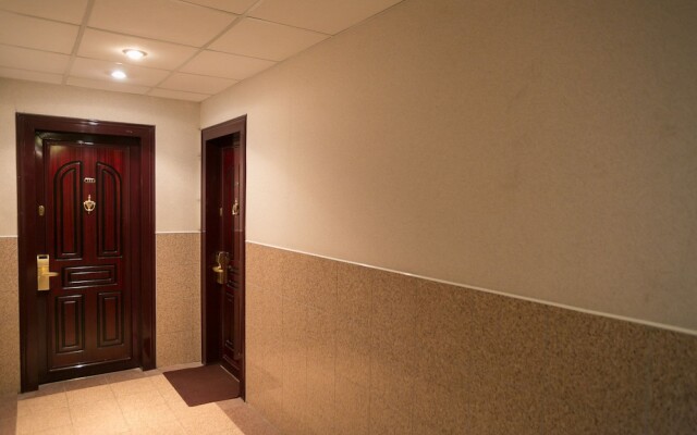 41 Orekhovo 3 Bedroom Apartment near Tsaritsyno Park