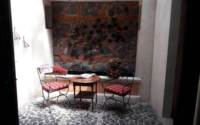 Casa Antigua