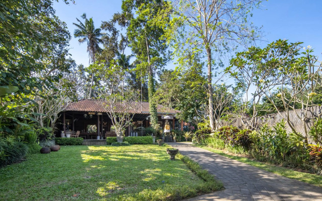 Ubud Raya Resort