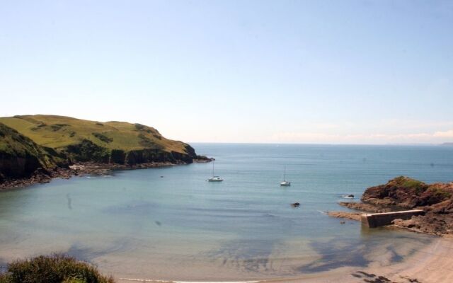 4 Coastguards Cottage