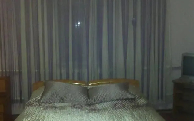 Dostuk Hotel