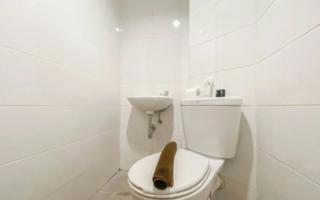 Homey And Cozy Studio Apartment At The Alton
