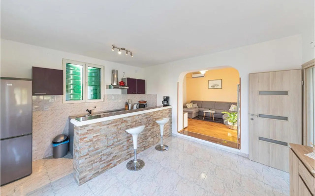 Apartment Kastel Kambelovac 10