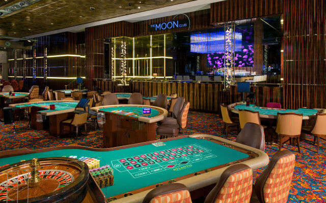 The Royal at Atlantis